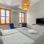 Marta Room 6